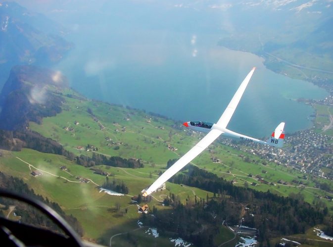 Whiski Bravo, Wisi Bissig im Nimbus 3D über dem Bürgenberg